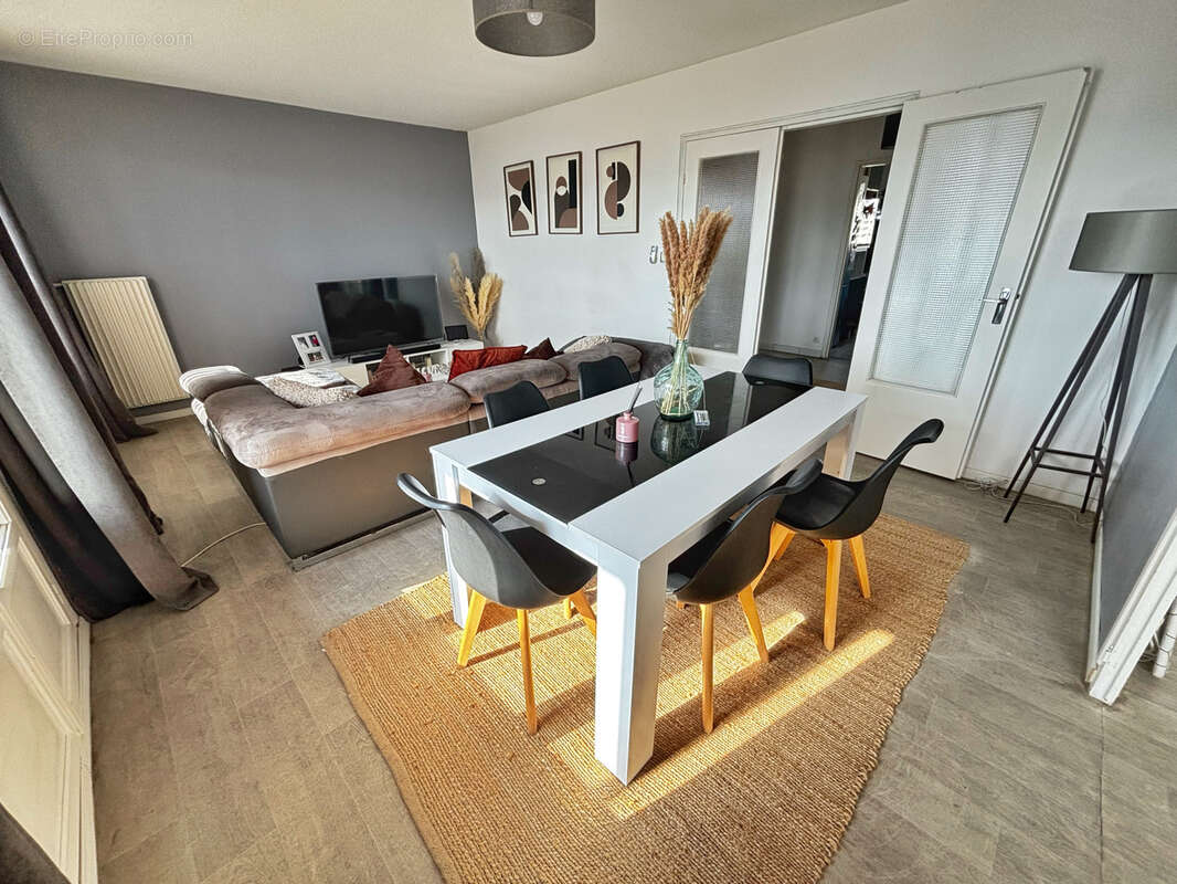 Appartement à VENISSIEUX