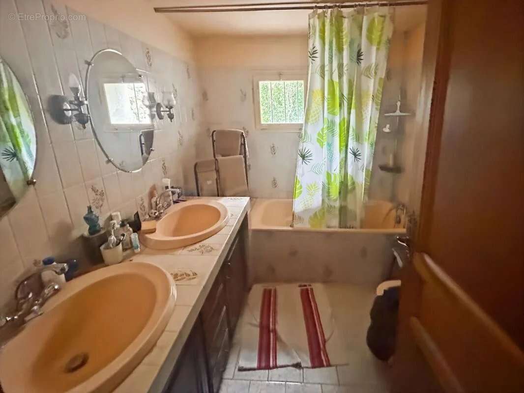 Maison à NOMDIEU
