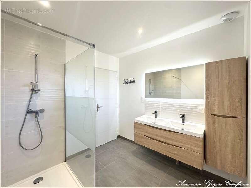 Maison à SAINT-ARNOULT-DES-BOIS