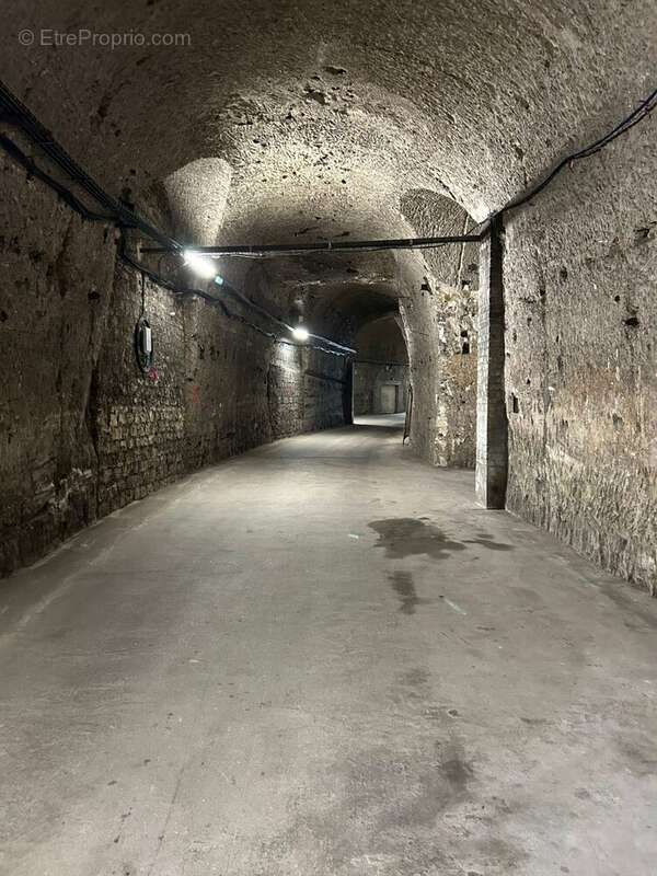 Commerce à BOUGIVAL