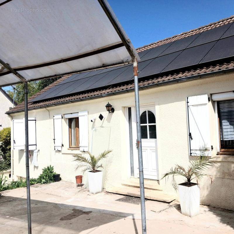 Maison à GOUSSAINVILLE
