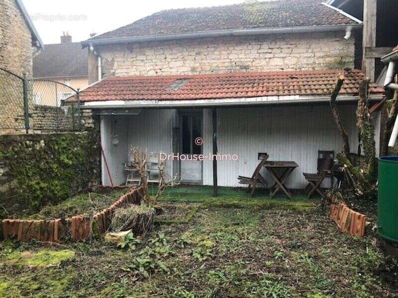 Maison à DAMPIERRE-SUR-SALON