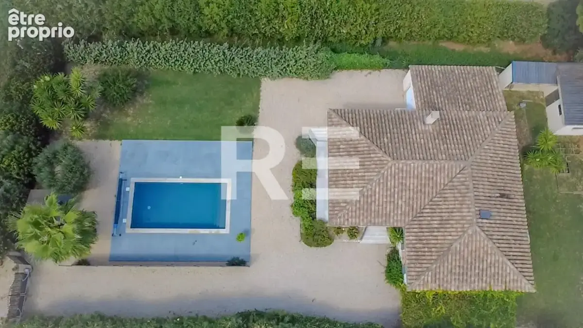 Bellegarde – villa plain-pied, piscine & jardin 1 000 m² - photo 2
