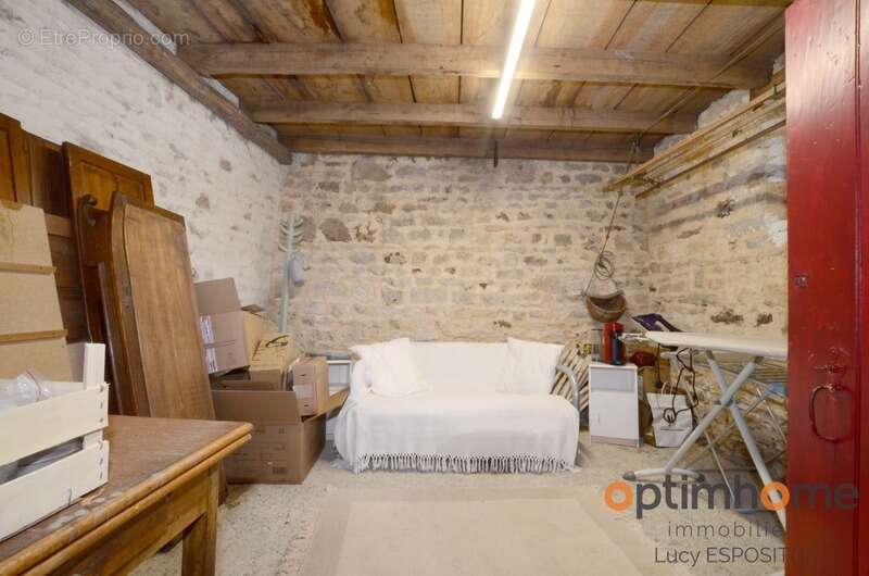 Charmante maison en pierre avec dépendance à rénover – Cœur de Saint-Laurent-de-Céris (Charente)  - photo 9