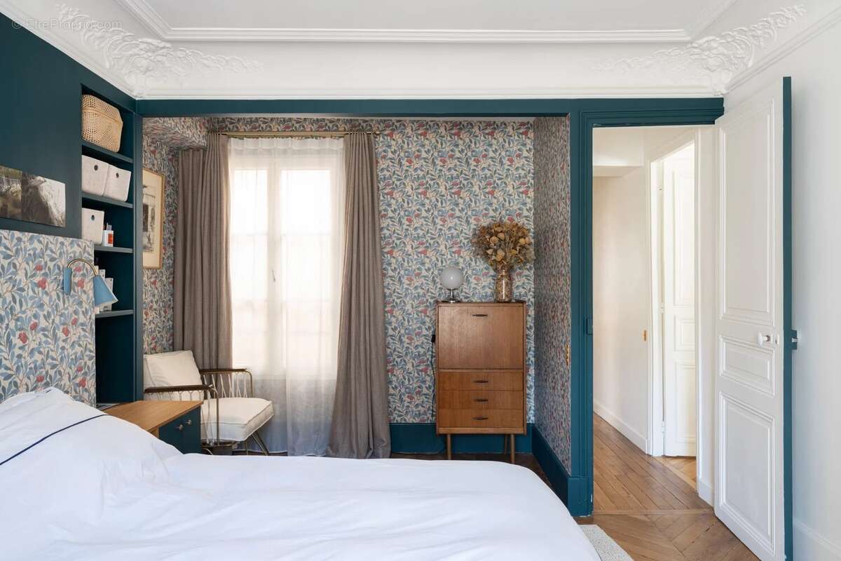 Appartement à PARIS-7E
