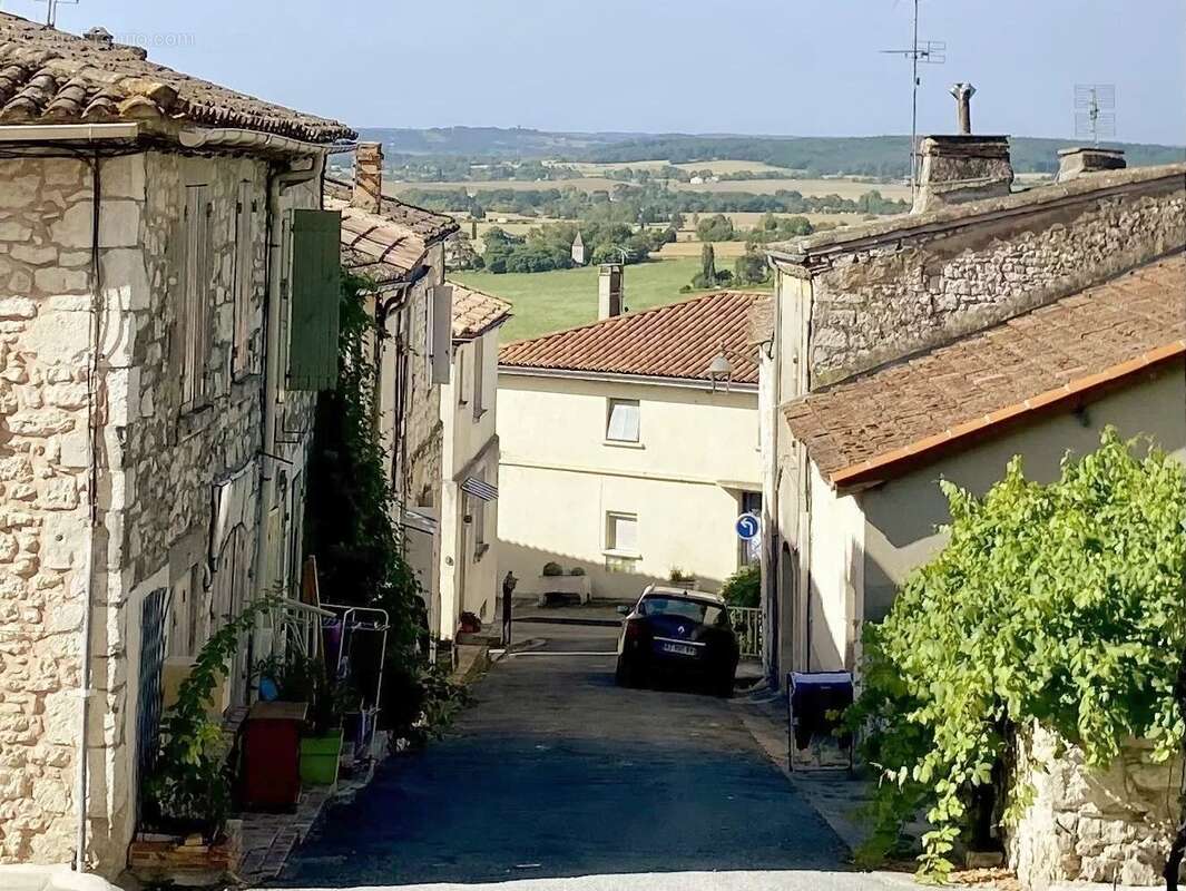 Appartement à MONFLANQUIN