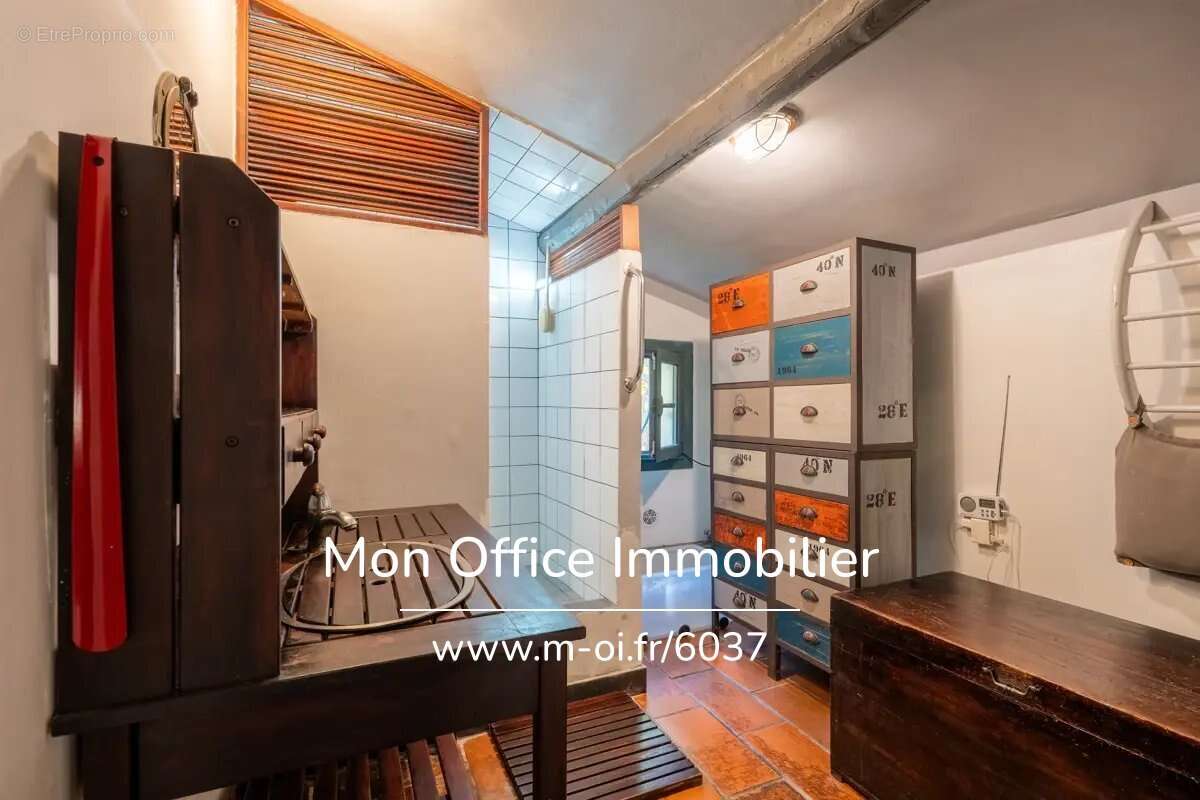 Maison à VENTABREN