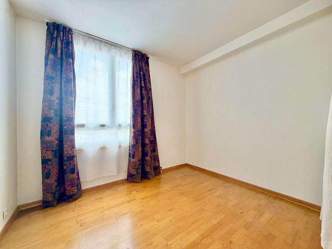 Appartement à SARTROUVILLE