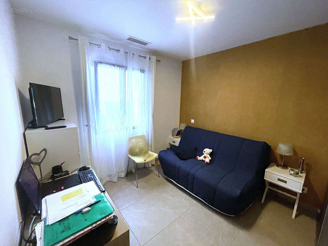 Maison à MORIERES-LES-AVIGNON