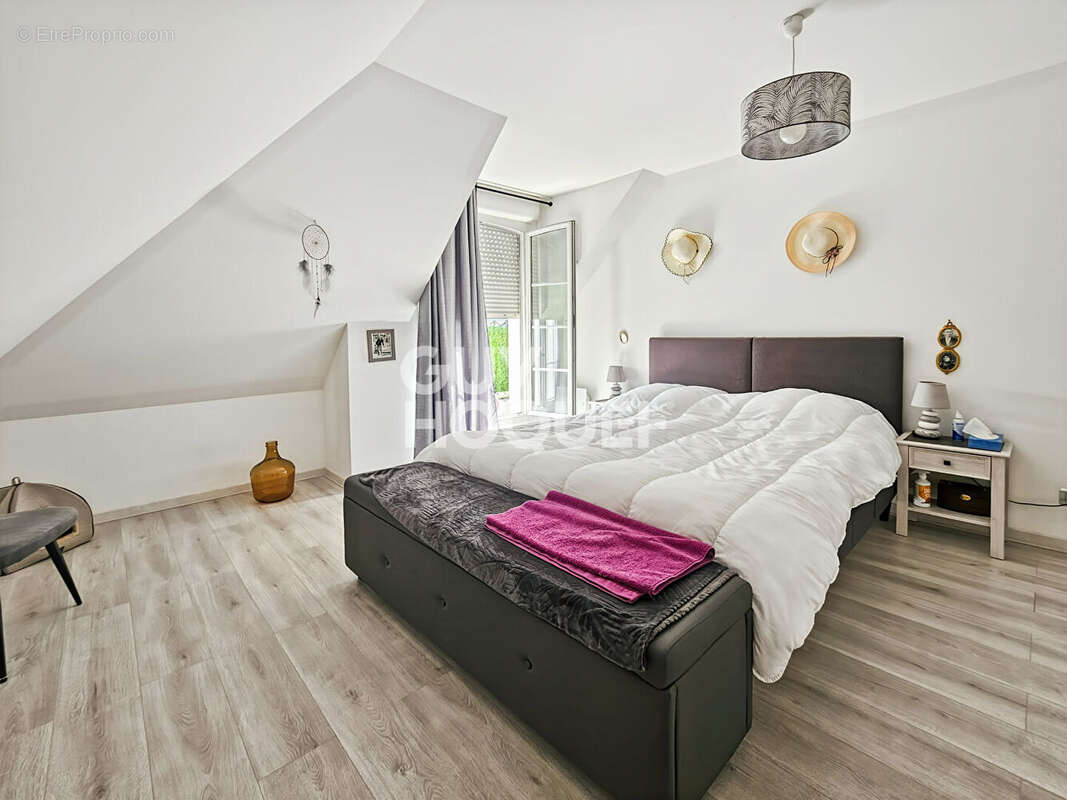 Appartement à FONTENAY-TRESIGNY