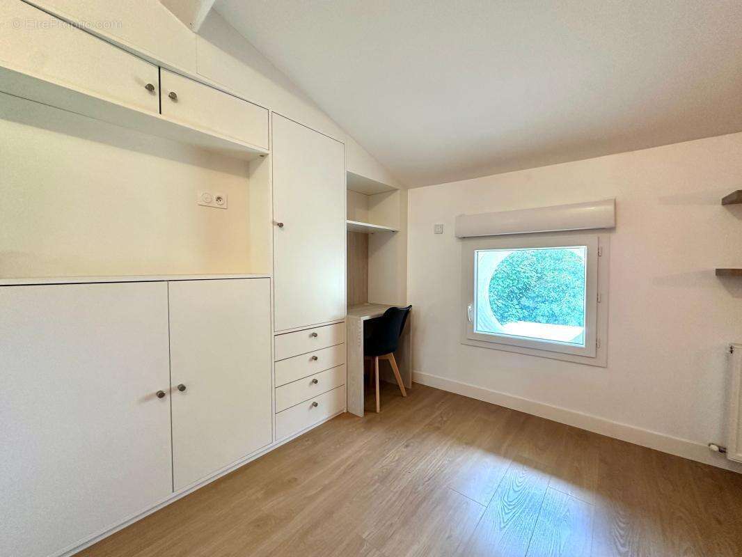 Maison à CASTRES-GIRONDE