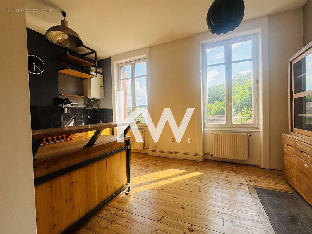 Appartement à SAINT-ETIENNE