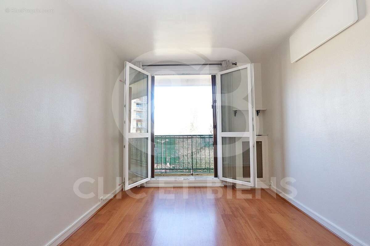 Appartement à CHAVILLE