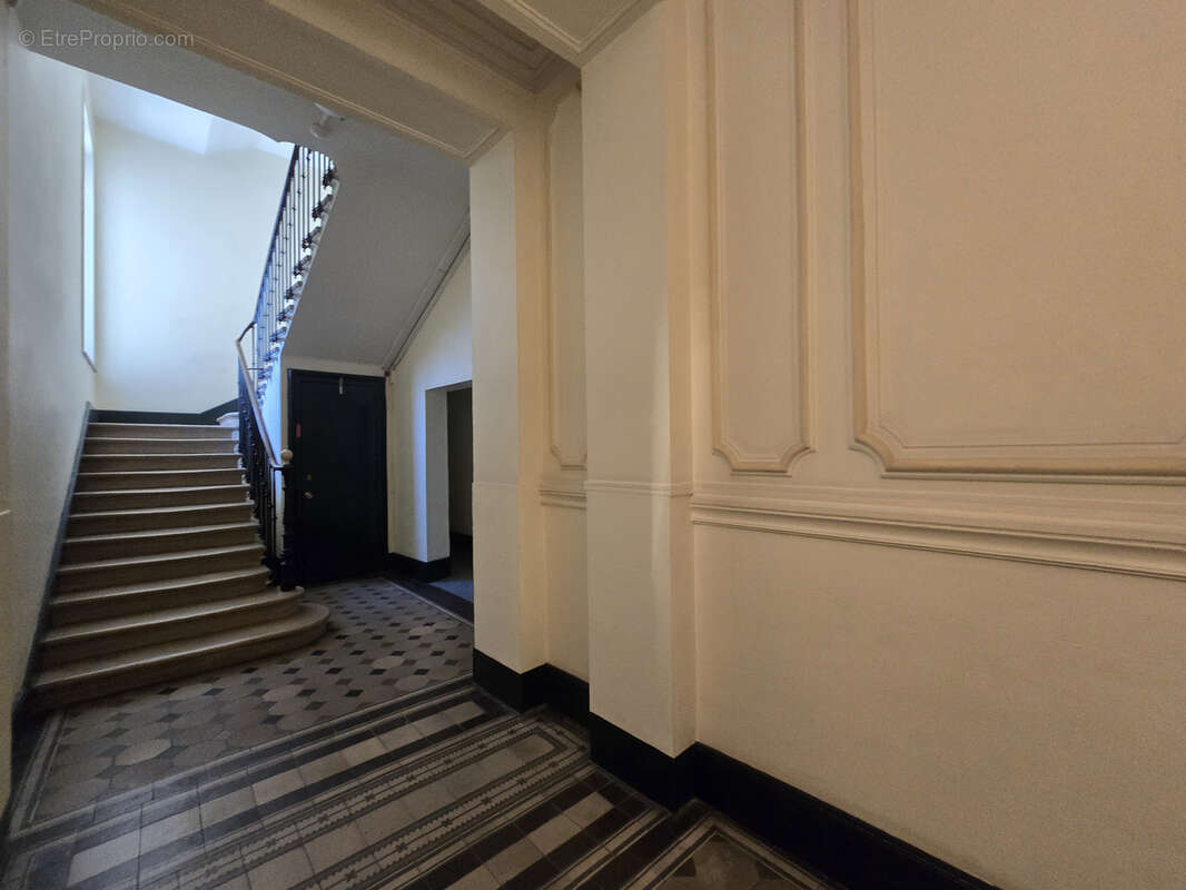 Nancy / hyper centre : grand studio dans bel immeuble de caractère - photo 6