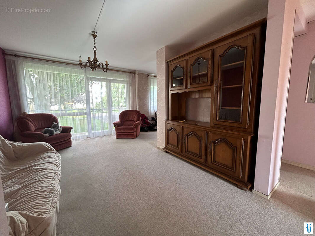 Appartement à MONT-SAINT-AIGNAN