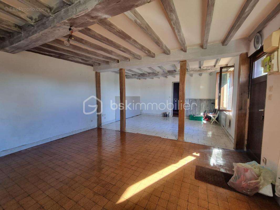 Maison à LONGCHAMPS