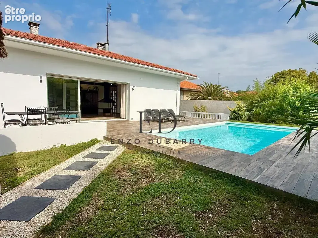 Maison 169 m² à Anglet  - photo 2