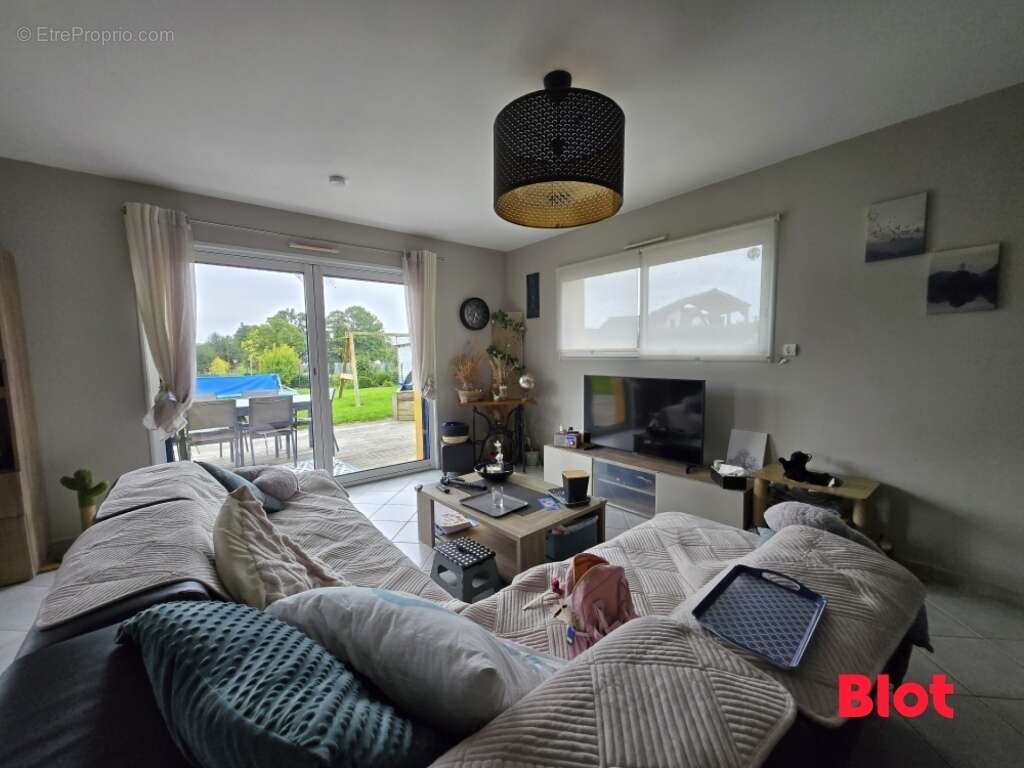 Maison à SAINT-BRICE-EN-COGLES