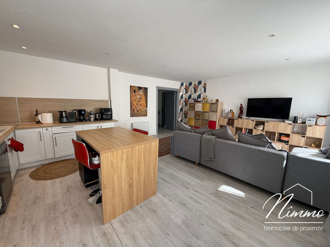 Appartement p4 refait a neuf proche centre ville avec stationnement et cave - photo 3