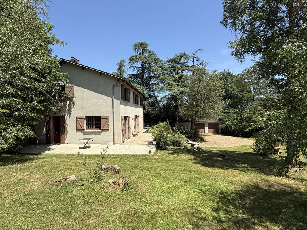 Propriete avec grand parc proche objat - photo 15