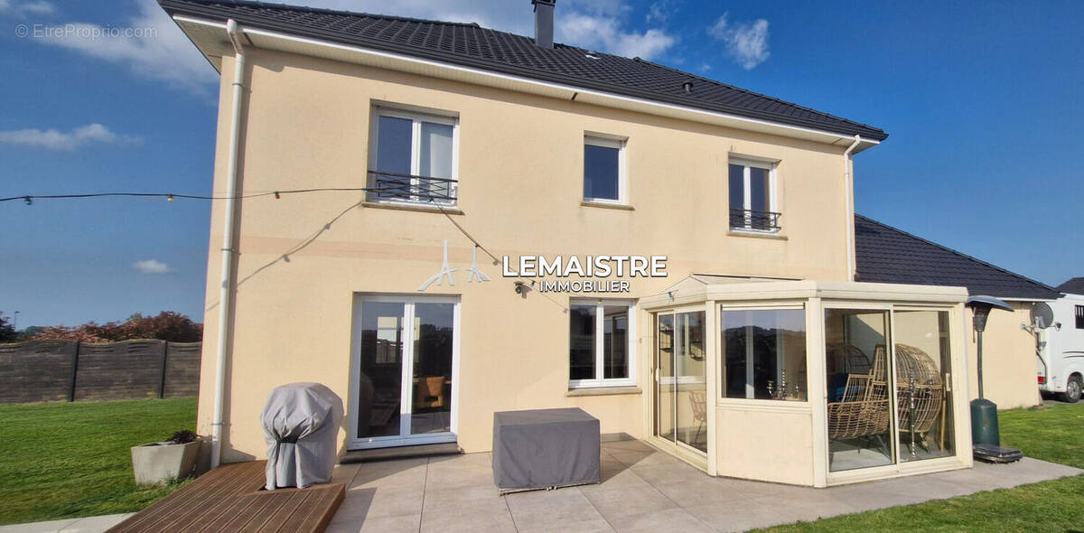 Maison à ALLOUVILLE-BELLEFOSSE
