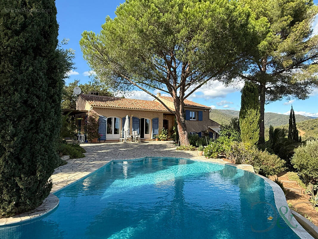 Maison à BORMES-LES-MIMOSAS