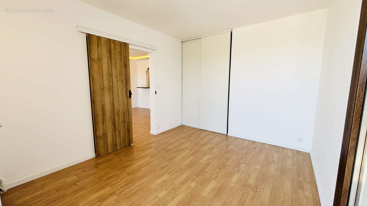 Appartement à LA VALETTE-DU-VAR