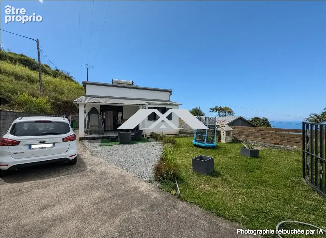 Maison 3 pièces 77 m² à vendre à Saint-Leu (97416) - photo 1
