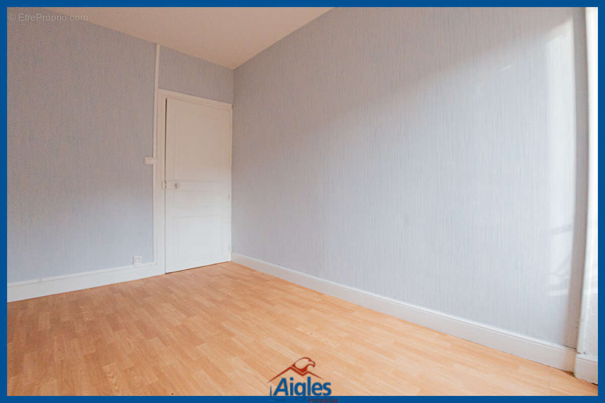 Appartement à SAINT-GERMAIN-LEMBRON