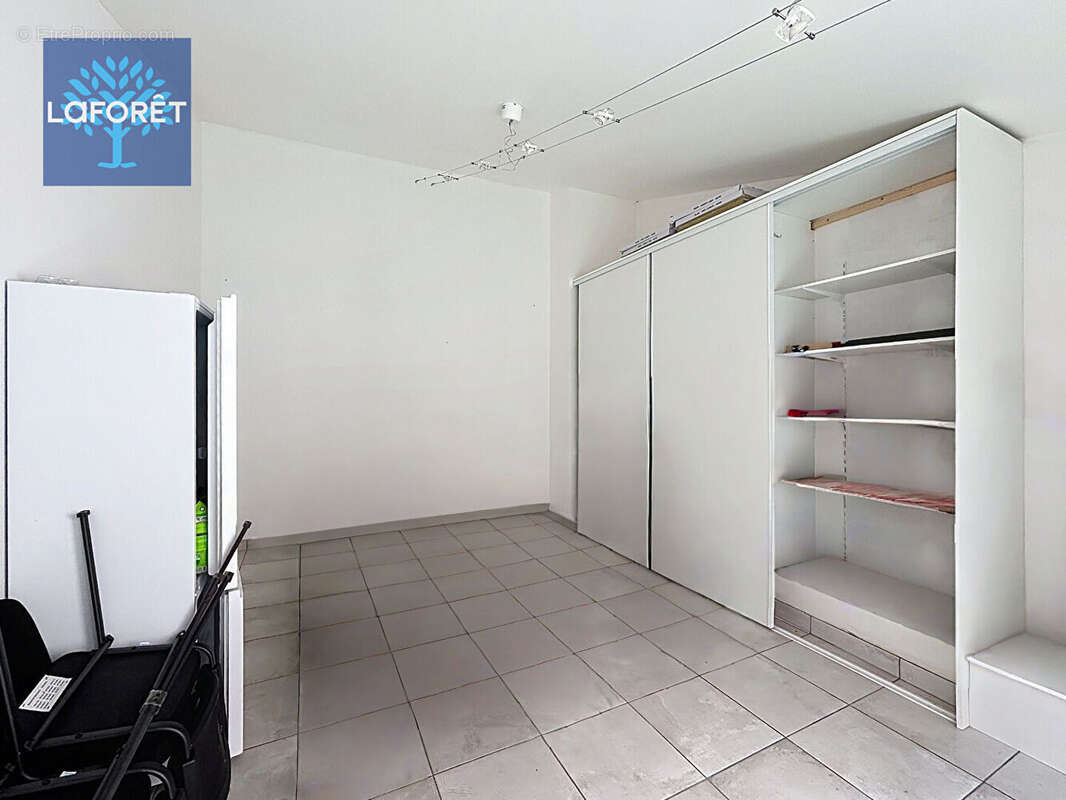 À vendre - Local commercial de 81 m² - Chaponost - photo 6