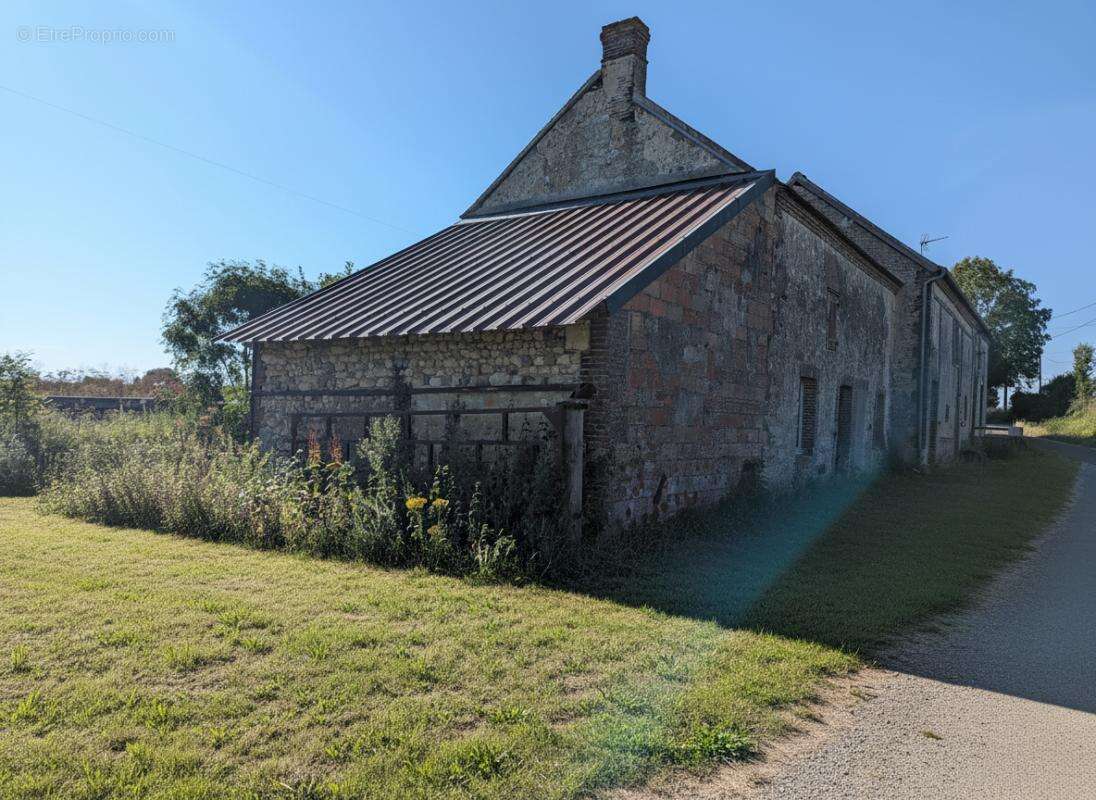 Propriété (corps de ferme) 360m2 au sol  à rénover - photo 3
