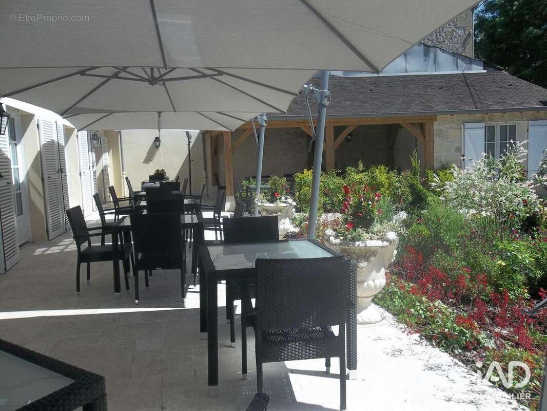 Photo 4 - Commerce à CHANTILLY