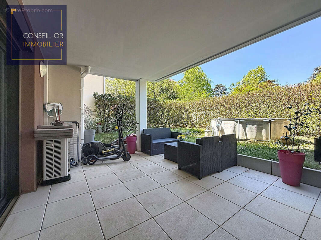 Appartement à SAINT-GENIS-LAVAL