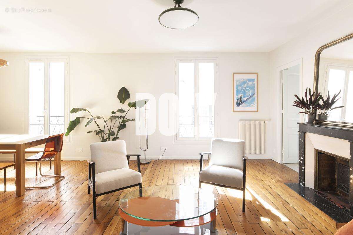 Appartement à PARIS-18E