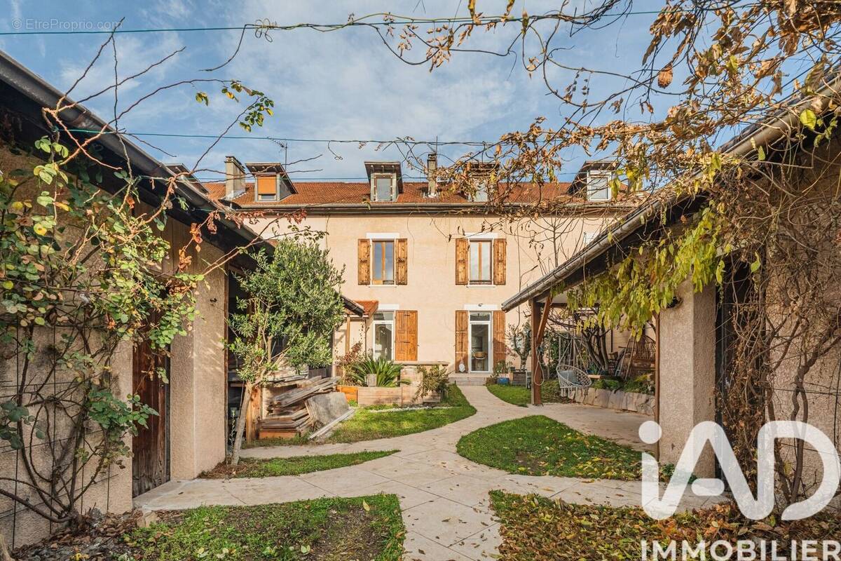 Photo 1 - Maison à VILLARD-BONNOT