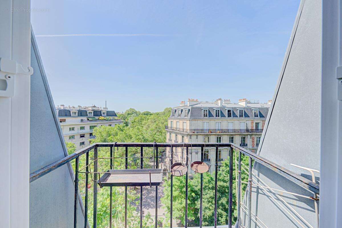 Appartement à PARIS-17E