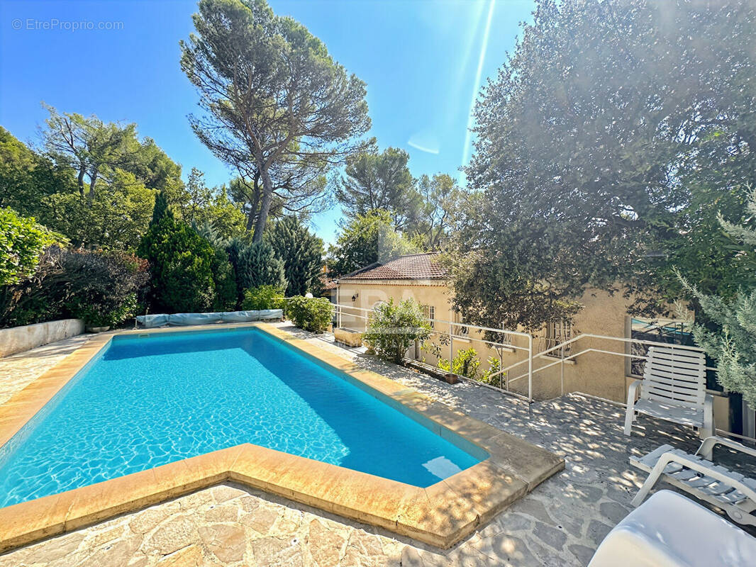Maison à BOUC-BEL-AIR
