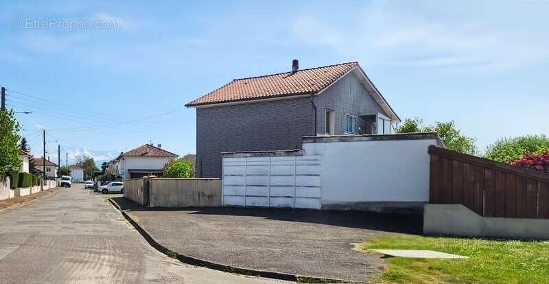 Maison à AUREILHAN