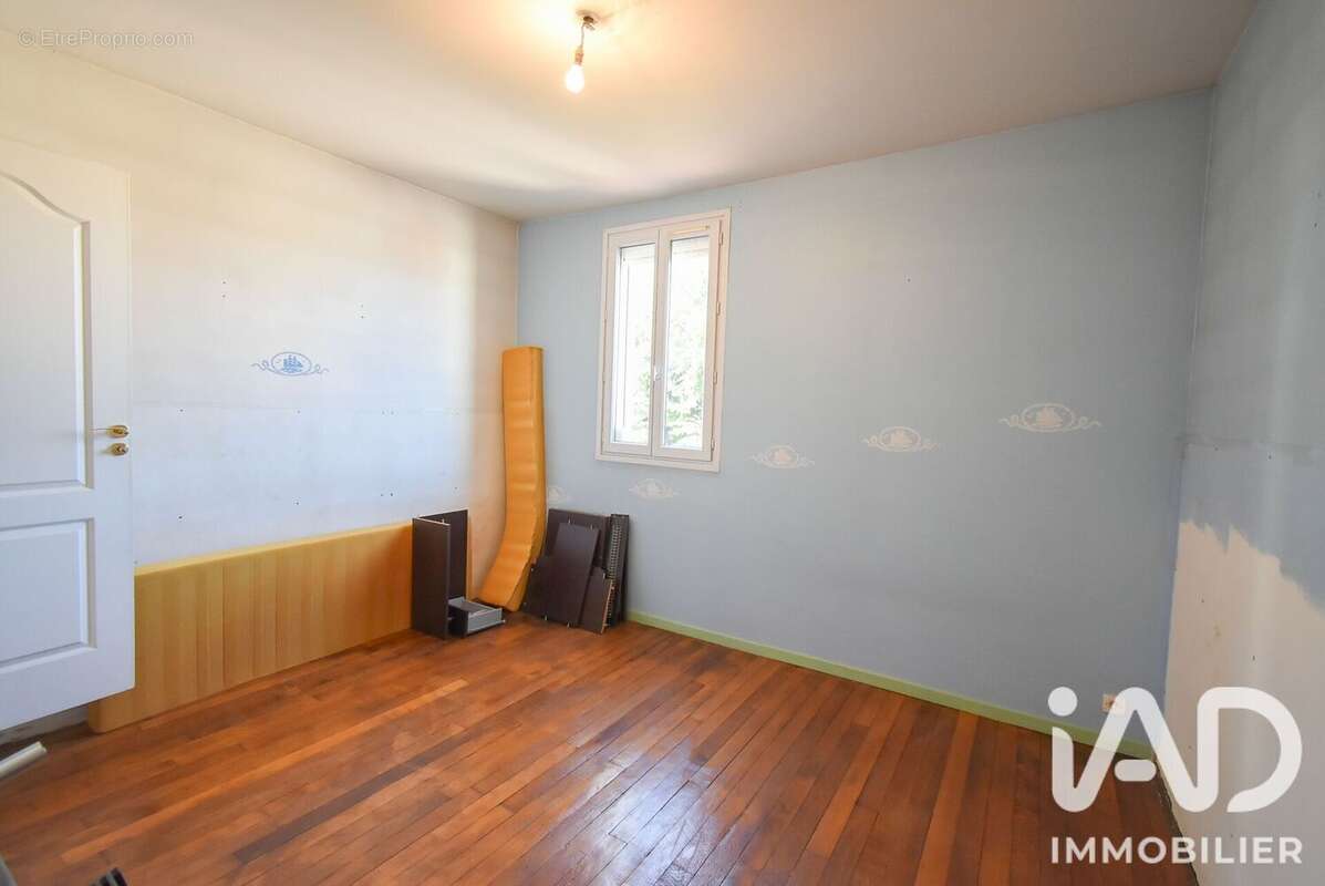 Maison 100 m² à Montfermeil  - photo 9