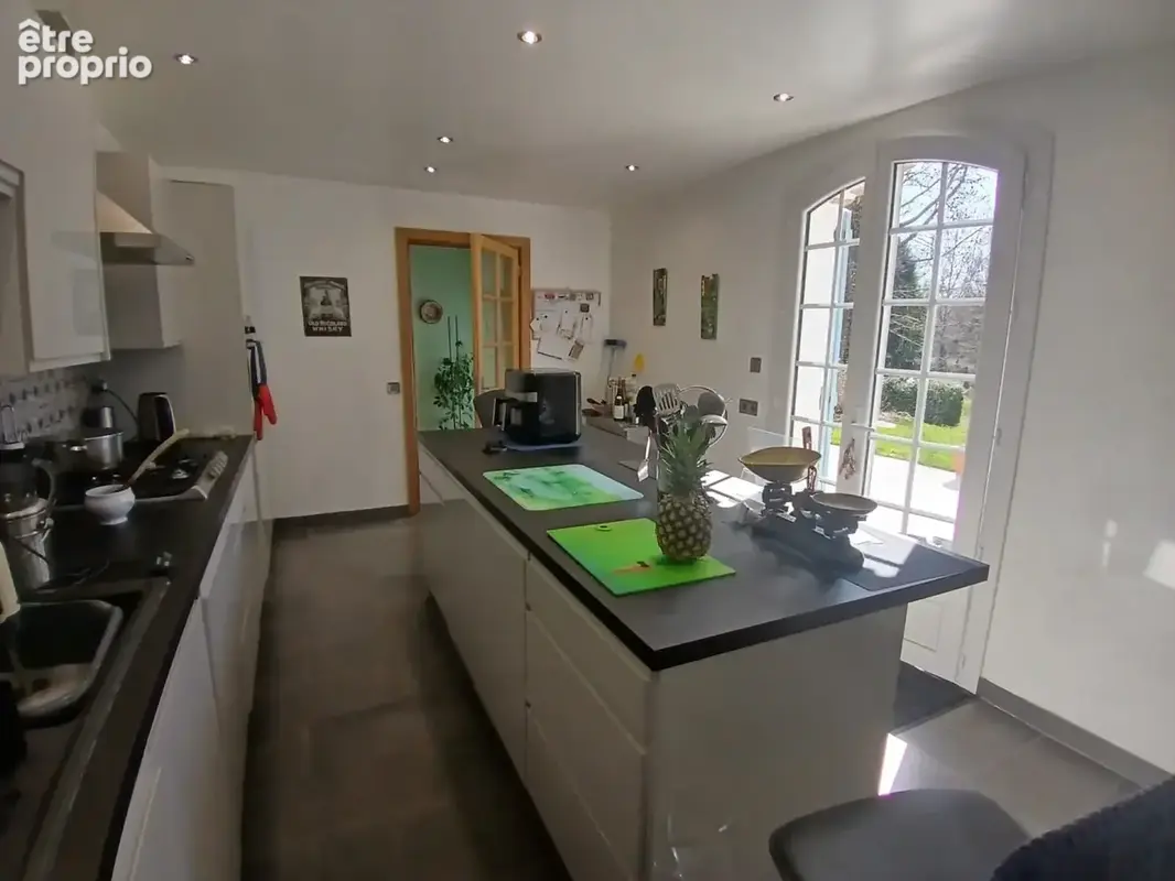 Kitchen 2
