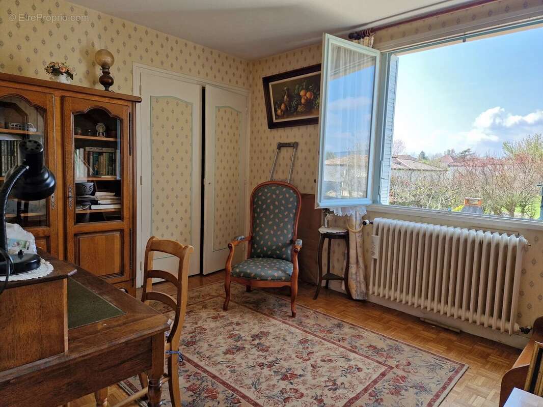 Maison à CRECHES-SUR-SAONE