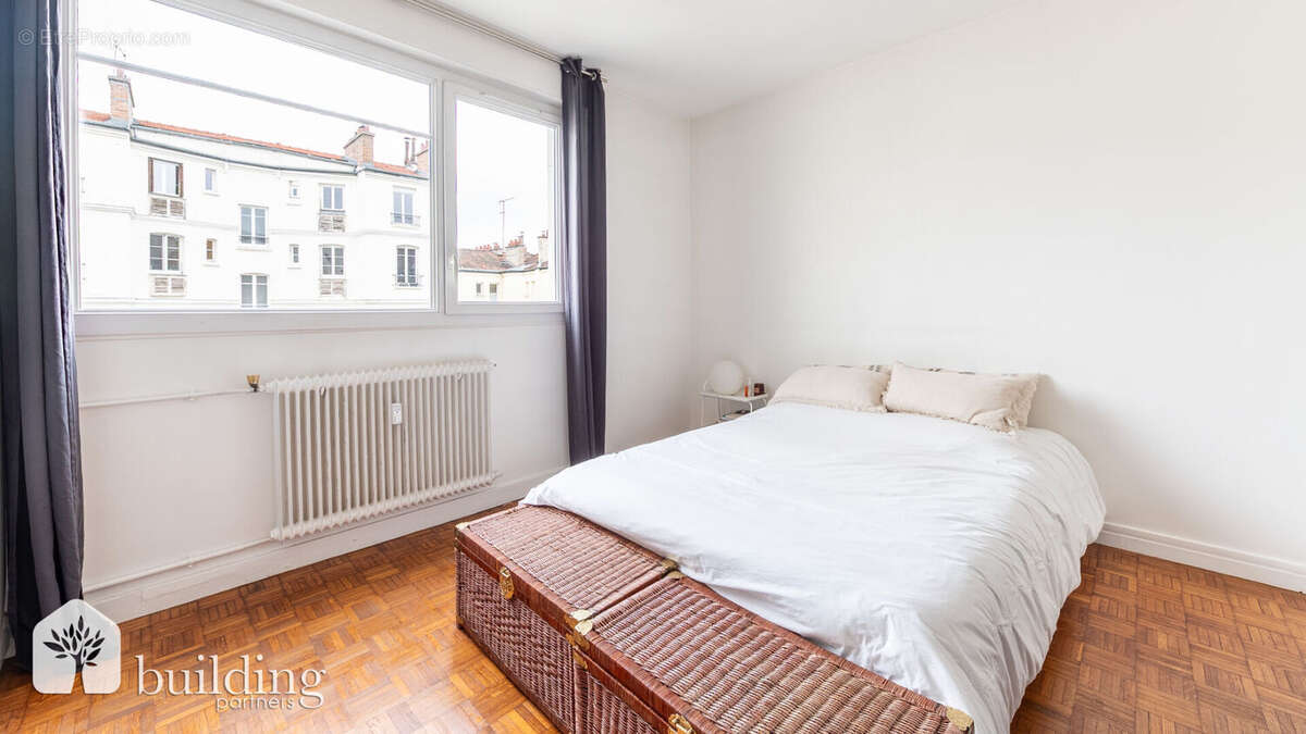 Appartement à COURBEVOIE