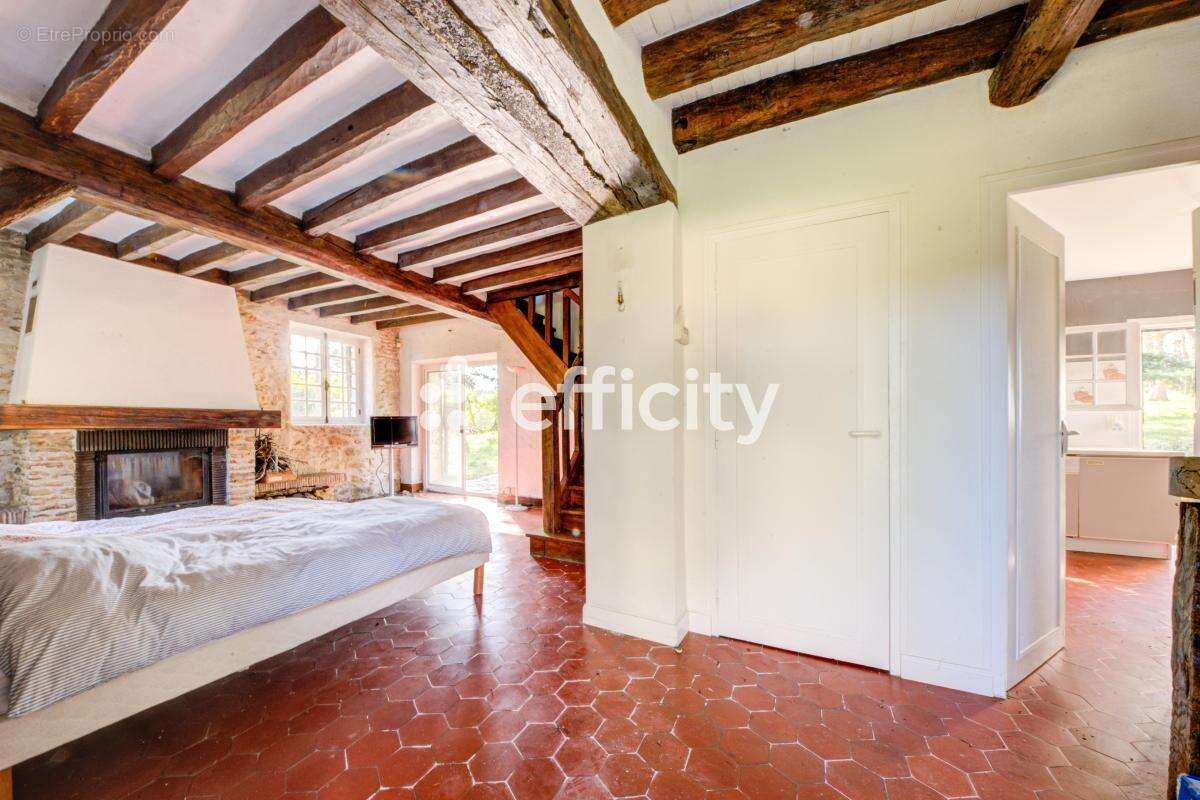 Maison 420 m² à La Boissiere-Ecole  - photo 11
