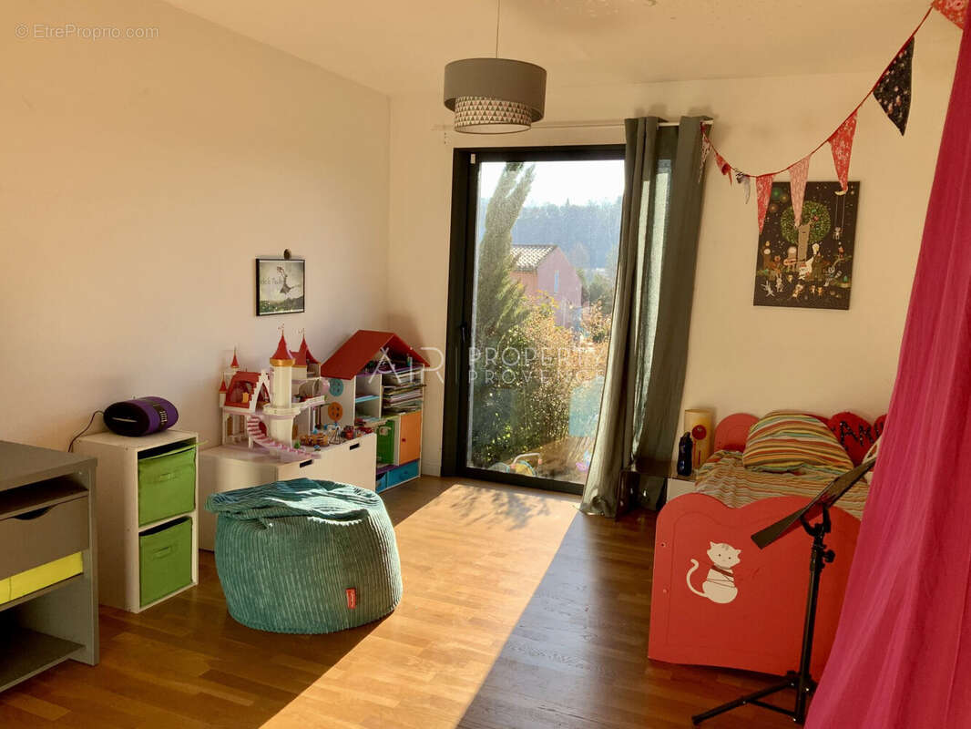 Maison à LA TOUR-D'AIGUES