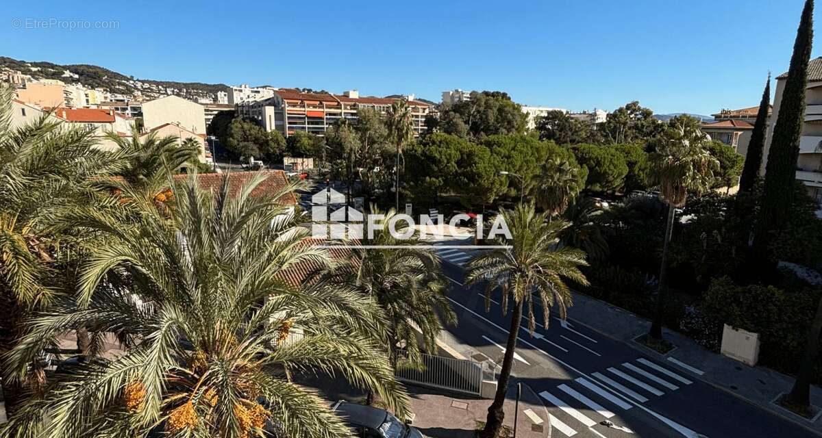 Appartement à HYERES