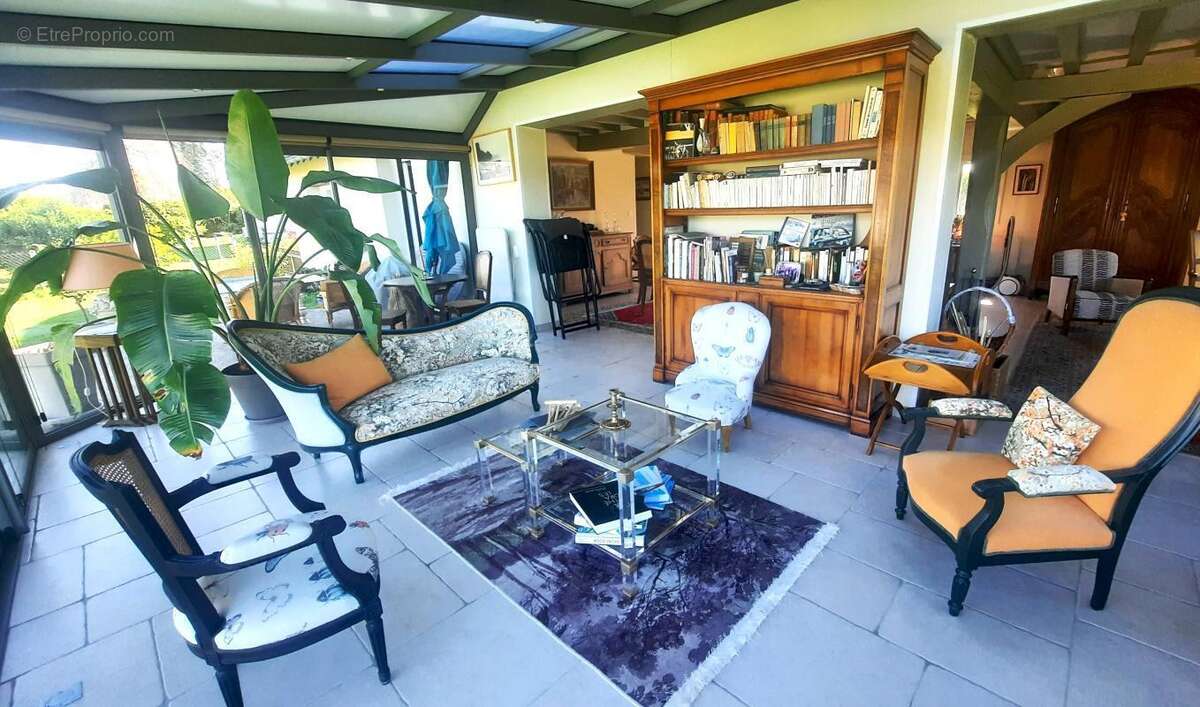 Maison à SAINT-ELOI-DE-FOURQUES