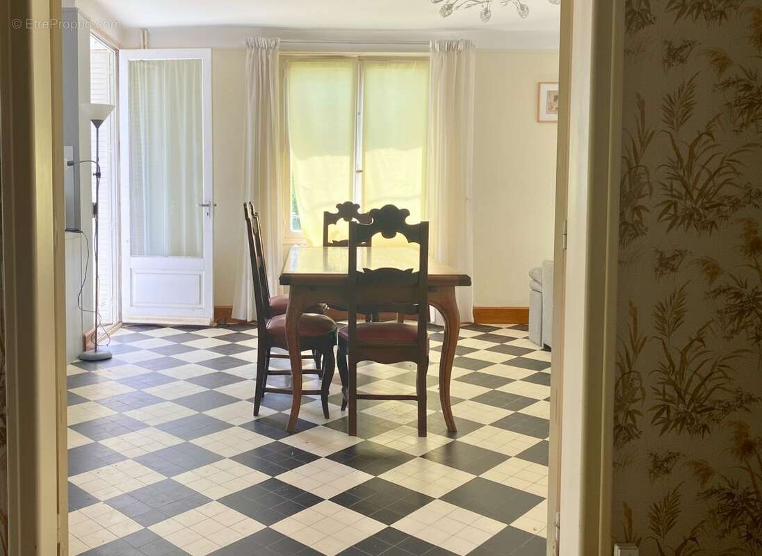 Maison à PEYRAT-LE-CHATEAU