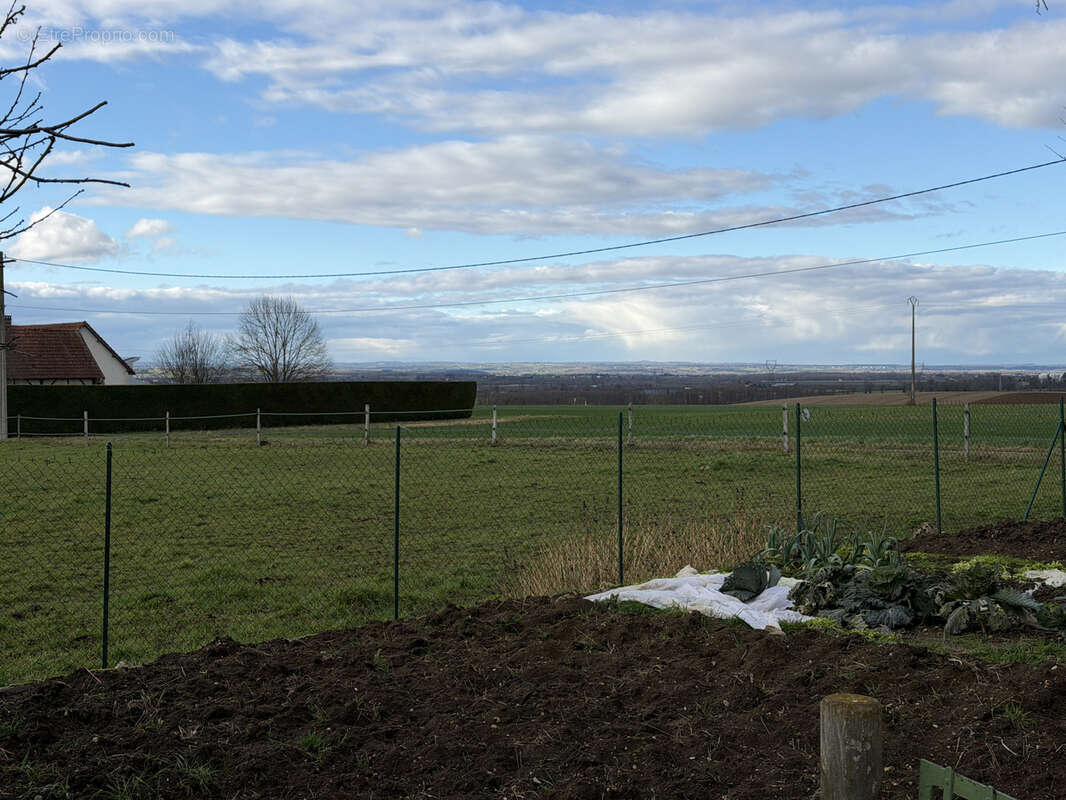 Maison à SAINT-GERMAIN-DES-FOSSES