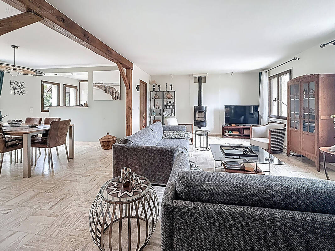 Maison à LES ESSARTS-LE-ROI