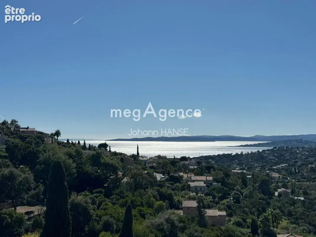 Appartement à ROQUEBRUNE-SUR-ARGENS